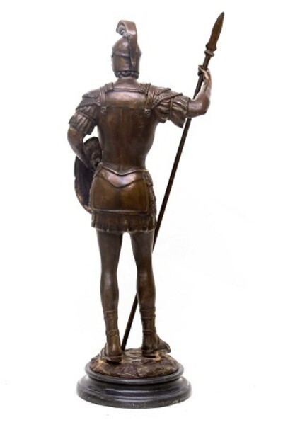 Древнегреческий воин с копьем